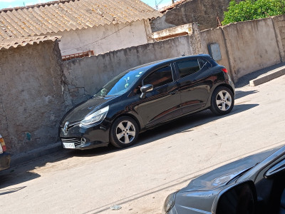 سيارة-صغيرة-renault-clio-3-2013-exception-حجوط-تيبازة-الجزائر