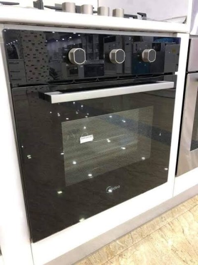 Promo four encastrable midea Noir 70L ventilé catalyseur tourne-broche Gaz Gaz