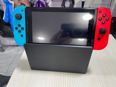 Nintendo Switch Flashée + Jeux Installés  Très bon état