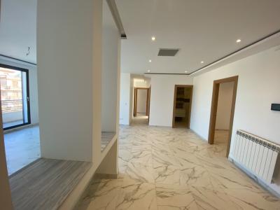 بيع شقة 5 غرف الجزائر شراقة