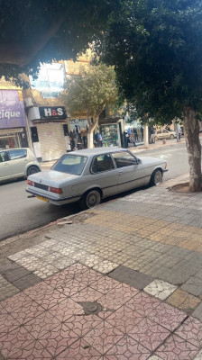 sedan-bmw-serie-3-1980-e21-oran-algeria