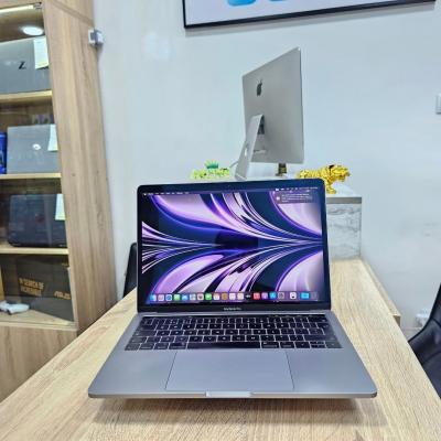 MacBook pro i7 2017 TouchBar 13.3" 16GB/512 GB 