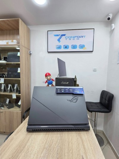 ASUS ROG G18  RYZEN 9 8940HX  & RTX 5070