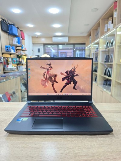 MSI KATANA GF66 15 6 " i7 12700H & RTX 3070 Ti  16GB DDR5 / 512 GB SSD NVME
