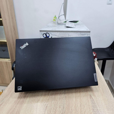 Lenovo Thikpad E15  15.6" Ryzen 5 5500U 16GB 