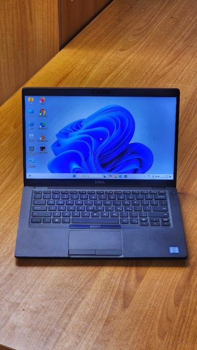 DELL LATITUDE 5400 I7-8665U  2.11Ghz  16Go 256 SSD intel UHD GRAPHICS 620 Ècran 14 FHD QWERTY