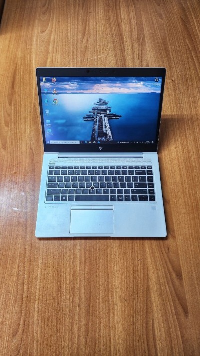 HP ELITEBOOK 745  RYZEN 5 PRO 3500U 8Go 256 SSD RADEON VEGA 8 ecron 14 FHD TACTILE QWERTY