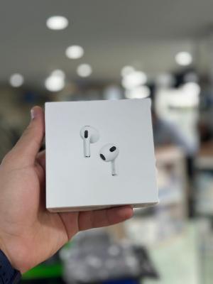 Air pods 3 with mag safe charging case