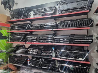 Grille centrale / calandre 