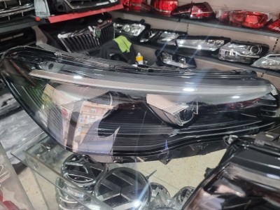 Phare-optique-tiguan-2024+