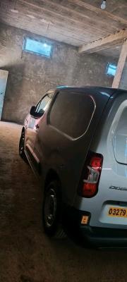 automobiles-fiat-doblo-2023-batna-algerie