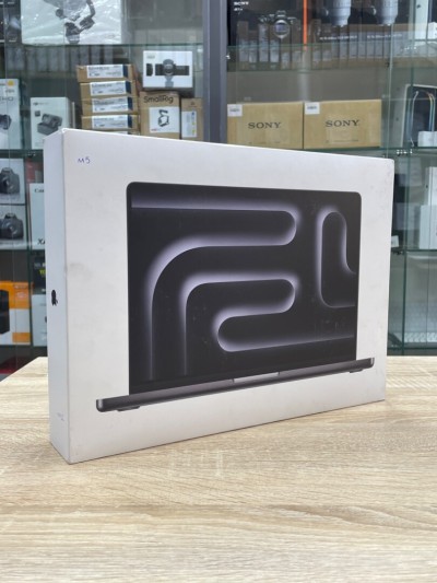 Macbook pro m5 10C CPU 10C GPU 16-512 14 POUCE RETINA XDR