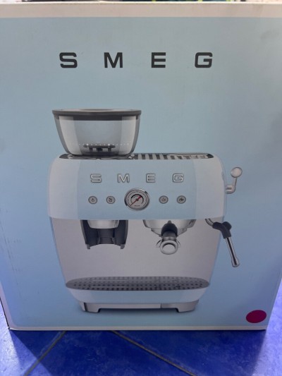 Machine à café et moulin 