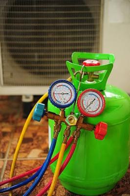 Installation climatiseur montage climatiseur réparation climatiseur charge de gaz 