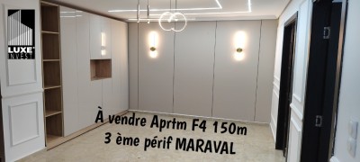 بيع شقة 4 غرف وهران وهران