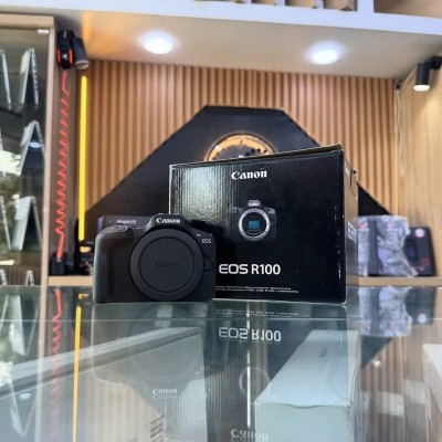 Canon EOS R100