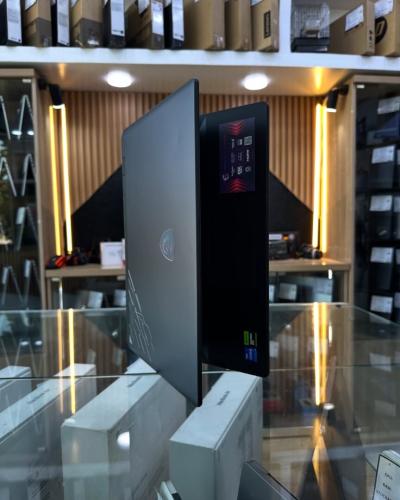 MSI CROSSHAIR 16HX I7 14700HX 16GB/1TB RTX 4060 8GB 16 POUCE 2K 240HZ 