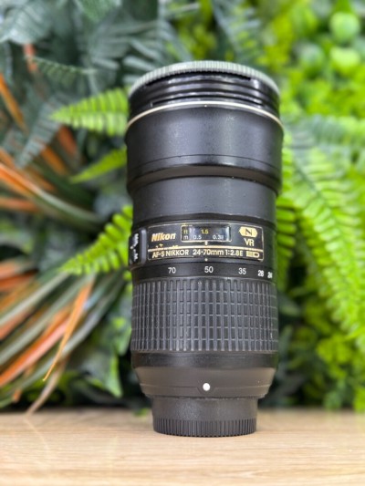 Nikon 24-70mm f/2.8 Serie N VR etat moyen