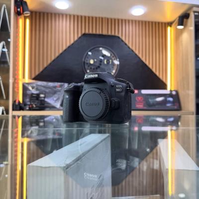 Canon 90D boîtier nu en excellent état