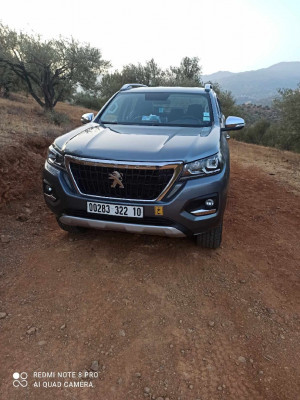 utilitaire-peugeot-landtrek-2022-bouira-algerie