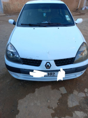 citadine-renault-clio-2002-haizer-bouira-algerie