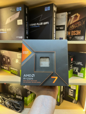 CPU AMD RYZEN 7 8700G BOX ( 4.2 GHz Up To 5.1 GHz 8 Cores 16 Threads 16 Mb Cache )