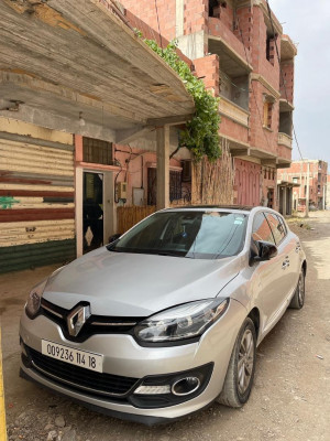 moyenne-berline-renault-megane-3-2014-ferdjioua-mila-algerie