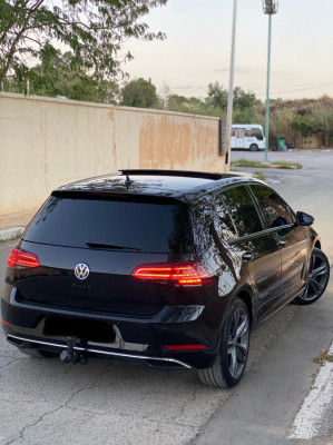 voitures-volkswagen-golf-7-2018-batna-algerie