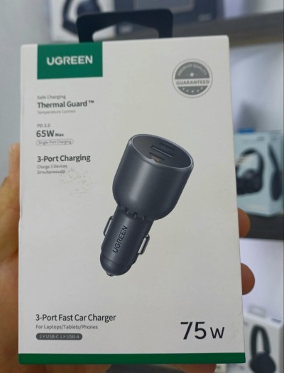 Chargeur Auto UGREEN 75W 3-Ports Fast Charger