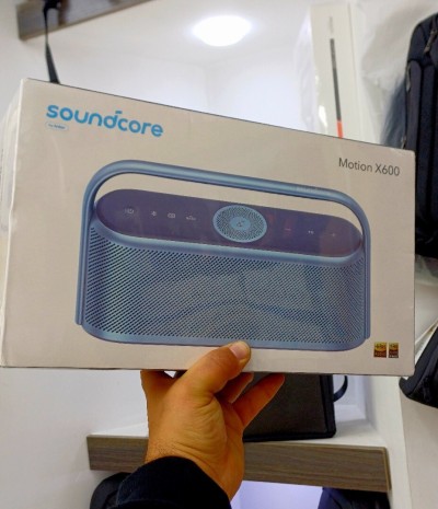 Baffle Anker Soundcore Motion X600 