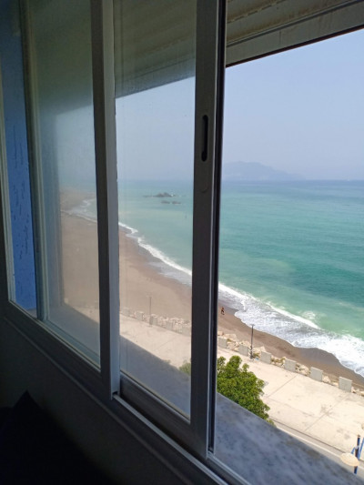 appartement-location-vacances-f3-bejaia-tichy-algerie