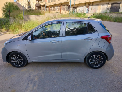 سيارة-صغيرة-hyundai-grand-i10-2018-restylee-dz-بودواو-بومرداس-الجزائر