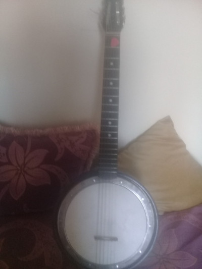 guitare-bonjo-sidali-brahim-bab-el-oued-alger-algerie