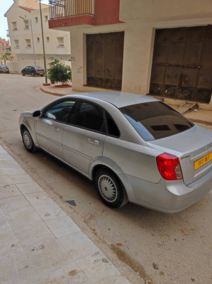 voitures-chevrolet-optra-5-portes-2006-bir-el-djir-oran-algerie