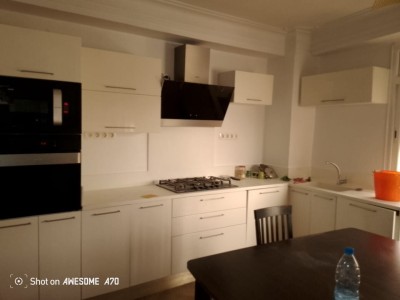 Location Appartement F4 Alger Hydra