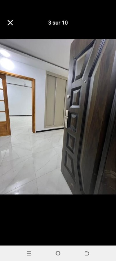 Location Appartement Niveau de villa F5 Alger Draria