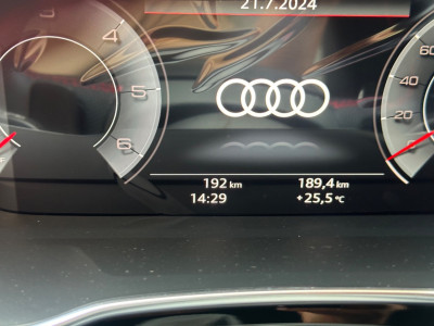 Audi Q3 2024 Slyn