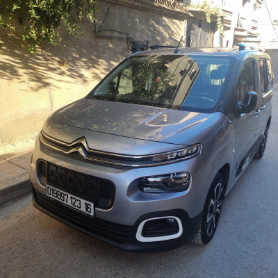 voitures-citroen-berlingo-2023-shine-medea-algerie