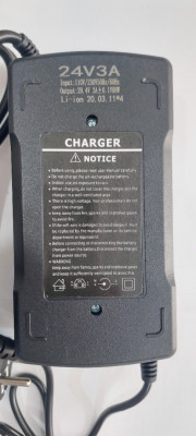 Chargeur de batterie pour fauteuil roulant électrique