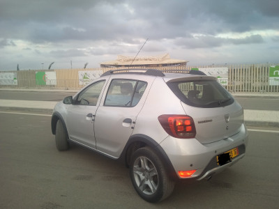 سيارة-صغيرة-dacia-sandero-2018-stepway-براقي-الجزائر