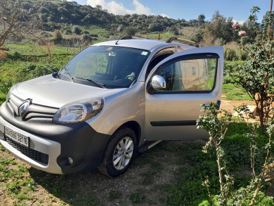 commerciale-renault-kangoo-2021-meftah-blida-algerie