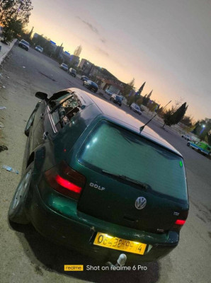 moyenne-berline-volkswagen-golf-4-1999-tiaret-algerie