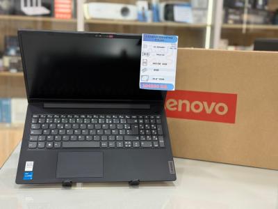 LENOVO V15 G4  I5-13420H - 8GB - 512 SSD - 15.6" FHD -Rj45- UHD GRAPHICS - AZERTY
