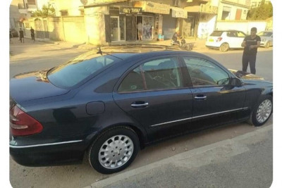 grande-berline-mercedes-classe-e-2005-sidi-moussa-alger-algerie