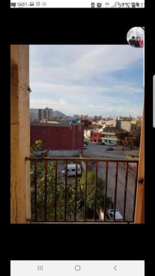 شقة-بيع-1-غرف-وهران-الجزائر