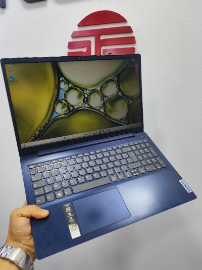 LENOVO IDEAPAD 3 FHD RYZEN 5 5500 ram 8gb nvme 512gb AMD RADEON 