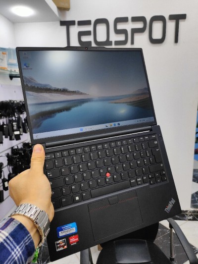 Thinkpad e14 gen5 ryzen5 7000 16gb ssd512