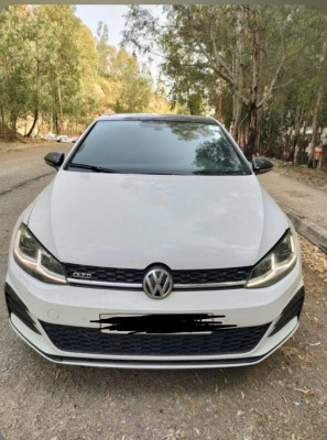 moyenne-berline-volkswagen-golf-7-2018-gtd-annaba-algerie