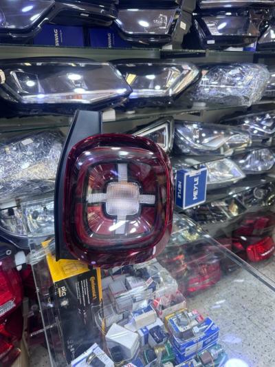 Feu arrière dacia duster 