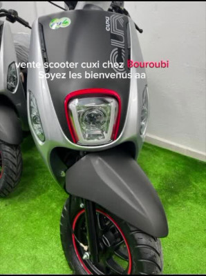motos-scooters-vms-cuxi-2024-birkhadem-alger-algerie